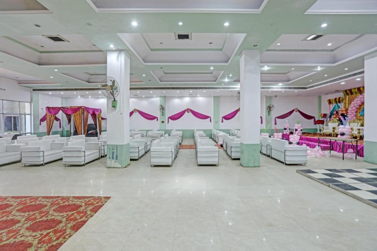מלון Izatnagar Collection O 85238 Tulika Garden מראה חיצוני תמונה